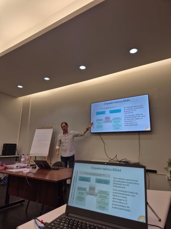 Foto Pierre (1).jpeg Foto Pierre (1).jpeg