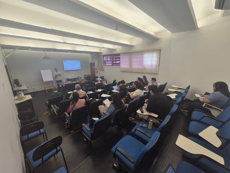 Foto Pierre (2).jpeg Foto Pierre (2).jpeg